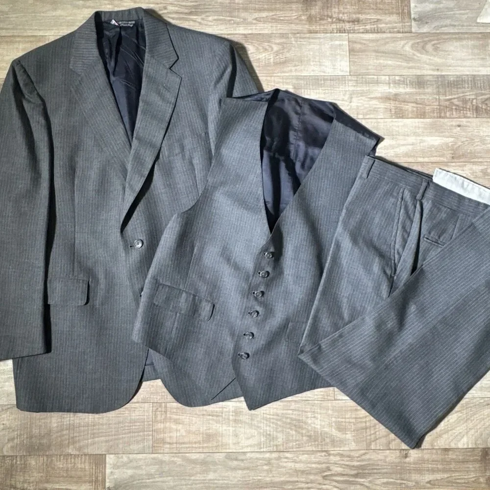 VTG Austin Reed Men's 42 Wool Suit Grey Pin Stripe Ayrshire Union/USA